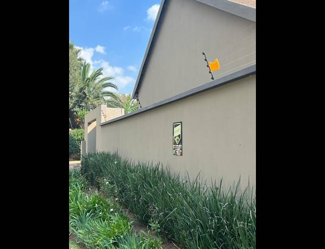 1 BEDROOM PROPERTY TO RENT IN EDENVALE CENTRAL